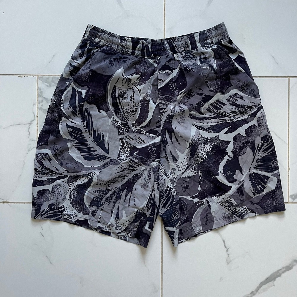 Lululemon Pace Breaker Shorts 9" Linerless Sz Medium